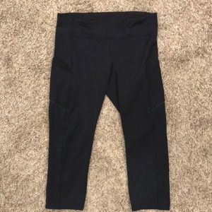 Lululemon speed up crop